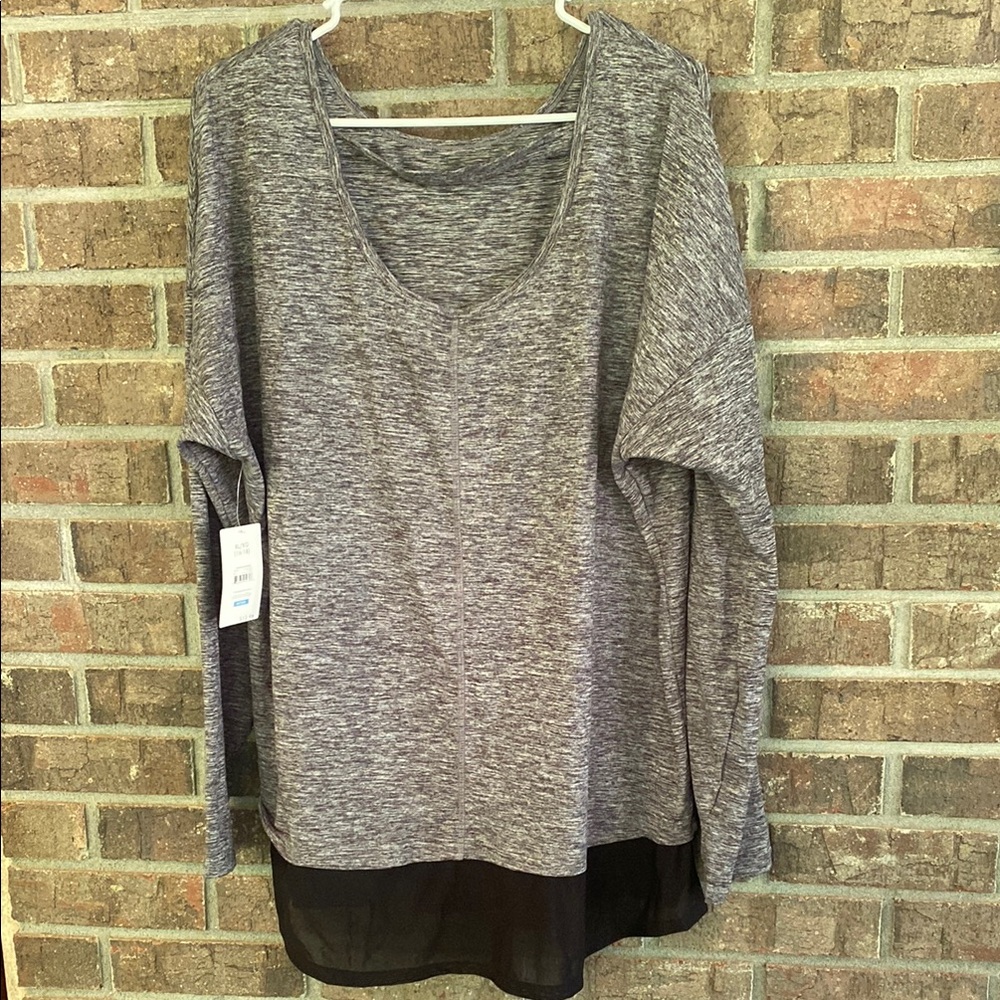 Danskin Now Gray and Black Long Sleeve Boxy Tunic